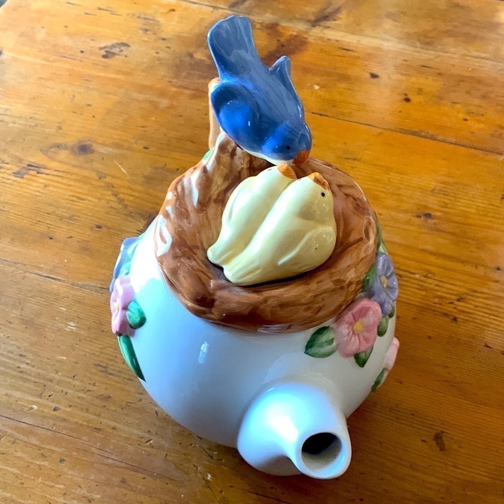Teleflora teapot with flowers and birds - Picture 2 of 10